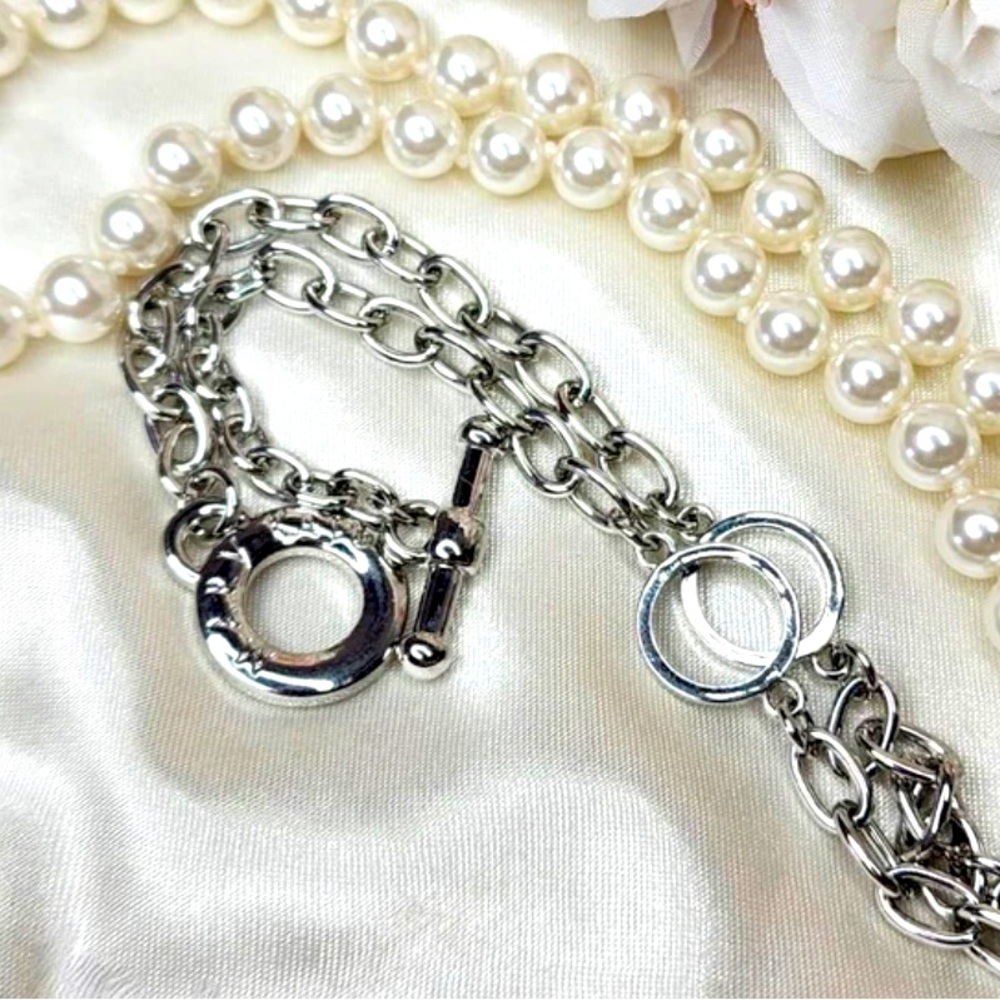 Vintage Mary Kay Hand Knotted Glass Pearl & Silver Tone Chain Necklace
